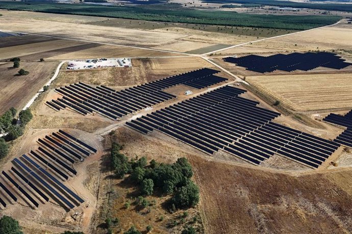 Planea Energía pone en marcha el complejo fotovoltaico Velilla de 36 MWp de potencia en Palencia