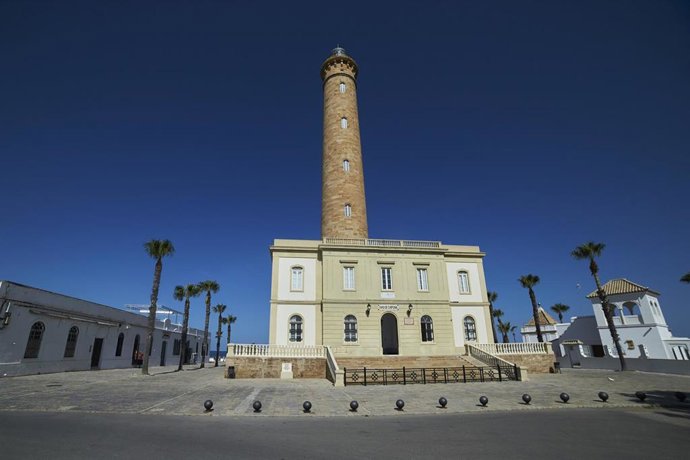 Archivo - Fachada del Faro de Chipiona, a 3 de agosto de 2021, en Chipiona, Cádiz, (España). ARCHIVO.