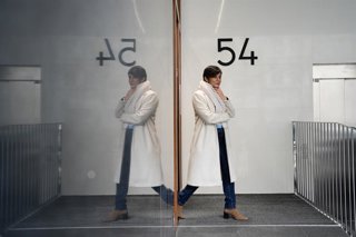 Archivo - La ministra de Vivienda y Agenda Urbana, Isabel Rodríguez, visita un edificio con viviendas propiedad de CASA 47, la Entidad Estatal de Vivienda.