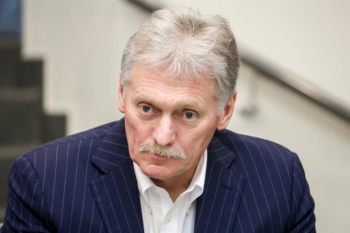 RÚSSIA, MOSCOU - 11 DE MARÇO DE 2026: Dmitry Peskov, secretário de imprensa do presidente da Rússia, participa da 2ª Conferência Russa de Pesquisa Aplicada intitulada “A mídia moderna: tecnologias, narrativas, pessoal”, realizada na HSE (Escola Superior d