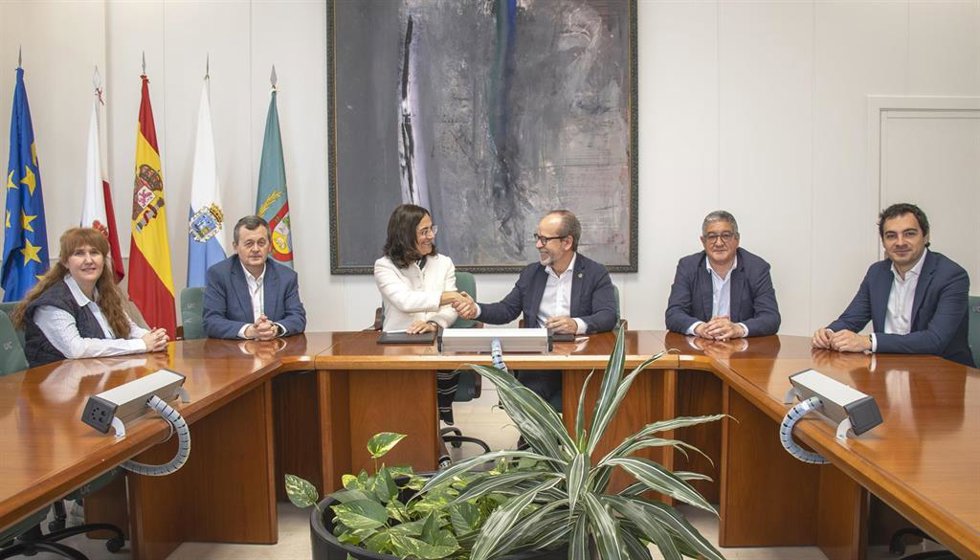 La UC y el Colegio de Ingenieros Industriales de Cantabria firman un convenio para impulsar la empleabilidad