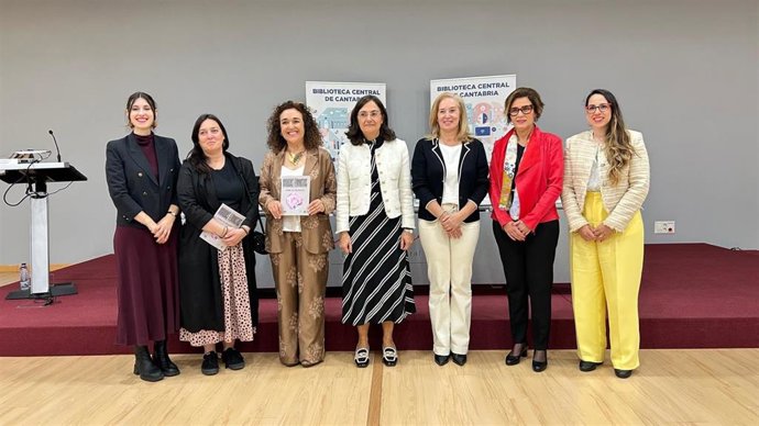 La presidenta del Parlamento de Cantabria, María José González Revuelta,  inaugura el XIV Congreso Internacional de Estudios de Mujeres con 200 participantes