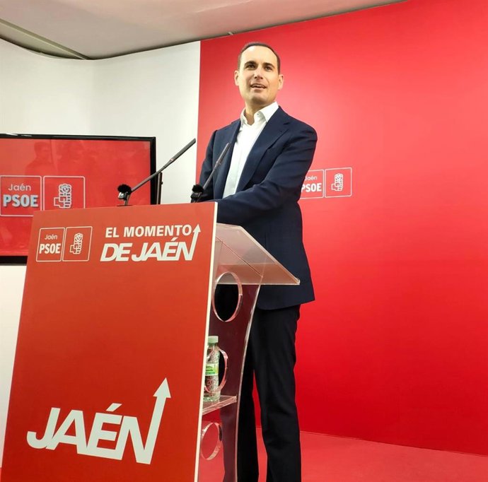 El secretario general del PSOE de Jaén, Juan Latorre.