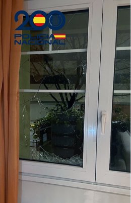 Ventana fracturada de la vivienda.