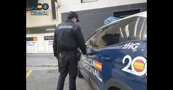 Dos detenidas por okupar un piso, robar un cuadro de 60.000 euros y agredir a un policía en Palma
