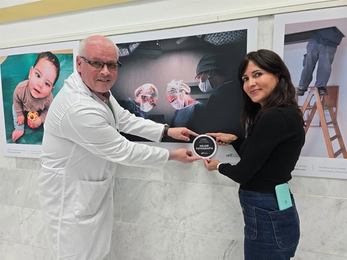 Entrega de los premios del V Concurso 'El Clínico en tu Mirada'