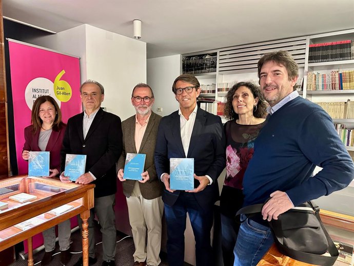 Un llibre destaca la labor de Rafael Altamira com a "revolucionari" de la pedagogia espanyola