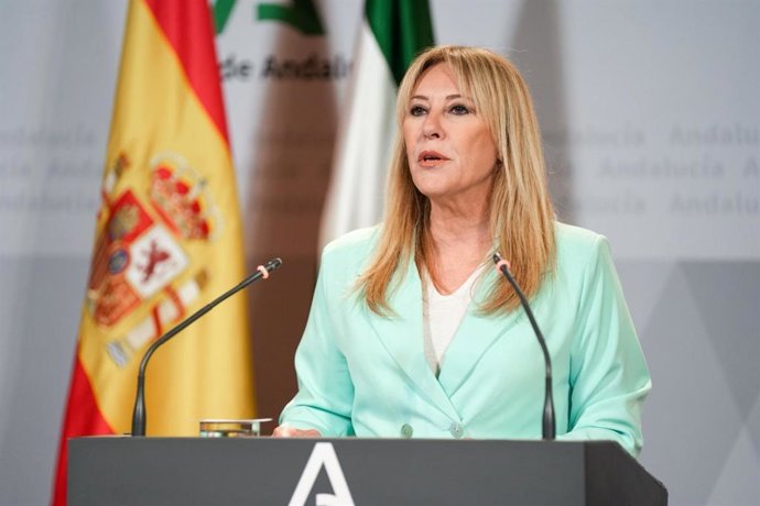 La consejera portavoz, Carolina España, en la rueda de prensa posterior tras el Consejo de Gobierno del 8 de abril de 2026.