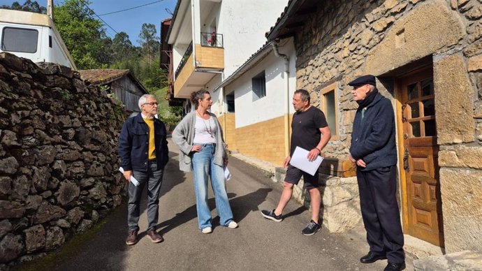 IU urge una "respuesta inmediata" a los vecinos de Urdión en Oviedo