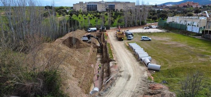 Las obras del Colector Universidad de Cáceres concluirán en mayo