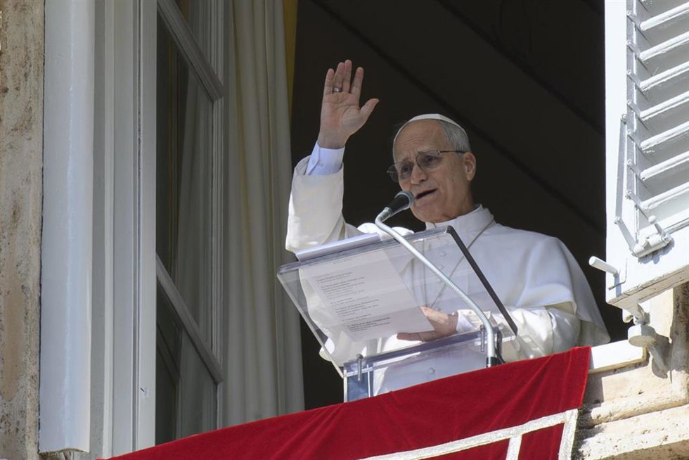 Archivo - February 15, 2026, CittA  Del Vaticano: Papa Leone XIV celebra l'Angelus in Piazza San Pietro, CittA  del Vaticano, 15 febbraio 2026 ANSA / Vatican Media +++ UFFICIO STAMPA VATICAN MEDIA +++ FOTO NON IN  VENDITA - DA USARE SOLO PER FINI GIORNALI