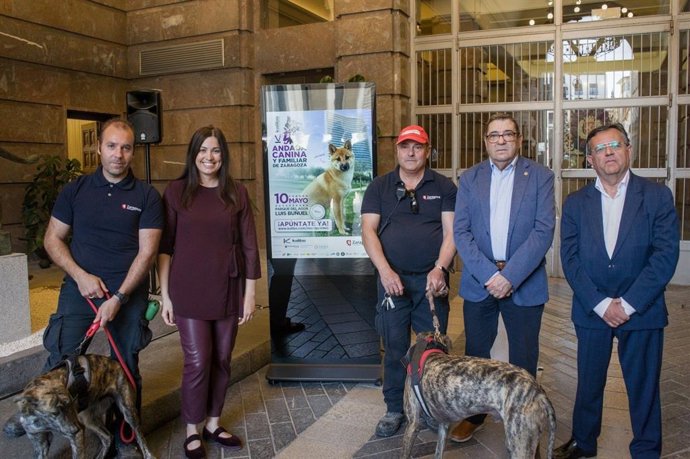 La consejera municipal de Medio Ambiente y Movilidad del Ayuntamiento de Zaragoza, Tatiana Gaudes, presenta la IV Andada Canina y Familiar Kalibo 5K