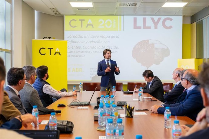 La consultora LLYC y CTA analizan en Sevilla cómo las empresas pueden ser competitivas en la Inteligencia Artificial.