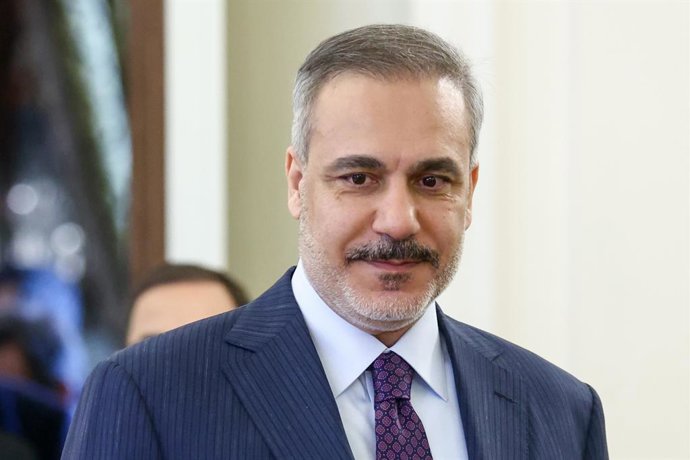 Archivo - El ministro de Exteriores de Turquía, Hakan Fidan, durante una reunión en Moscú con su homólogo de Rusia, Sergei Lavrov, el 27 de mayo de 2025 (archivo)