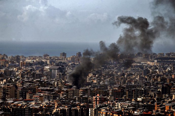 April 5, 2026, Beirut, Lebanon: Smoke from an Israeli air raids billows from an alleged Hezbollah position in Beirut's southern suburb, a stronghold of the pro-Iranian party. Israeli strikes across southern Lebanon and the capital, Beirut, have killed at 