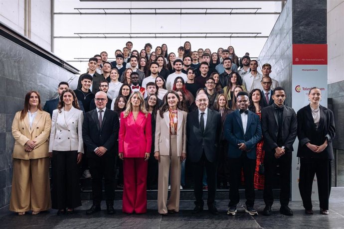 La Reina Letizia preside el décimo aniversario del programa Talento Joven.