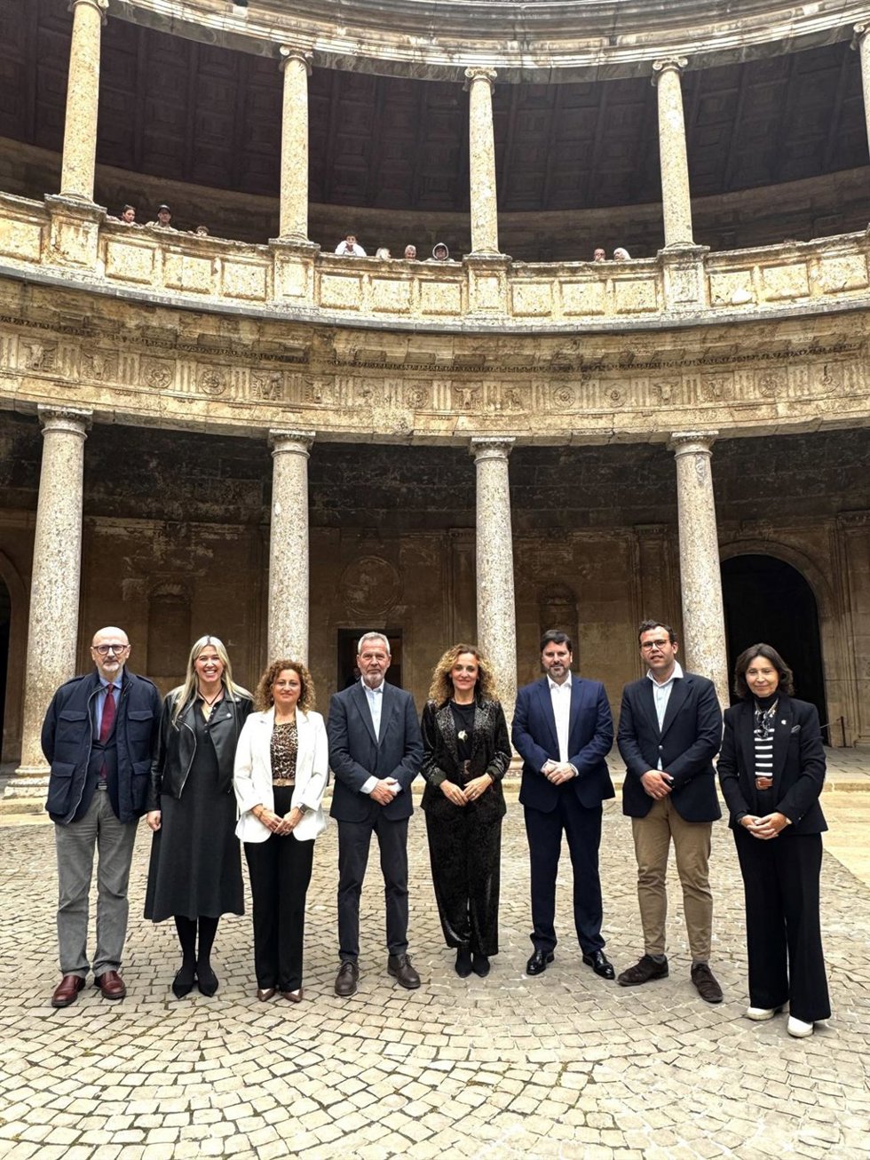 El Puerto de Motril consolida su apuesta por la cultura con la presentación de la II edición del Premio Internacional de Poesía "Puerto de la Alhambra"