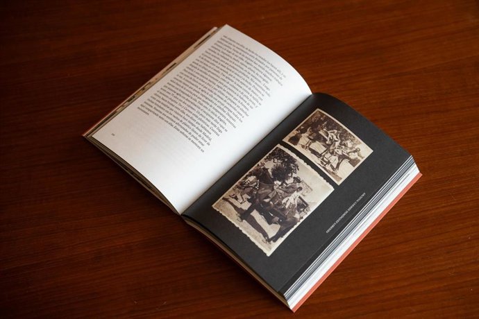 Ejemplar del libro 'Archivo para no desaparecer'.