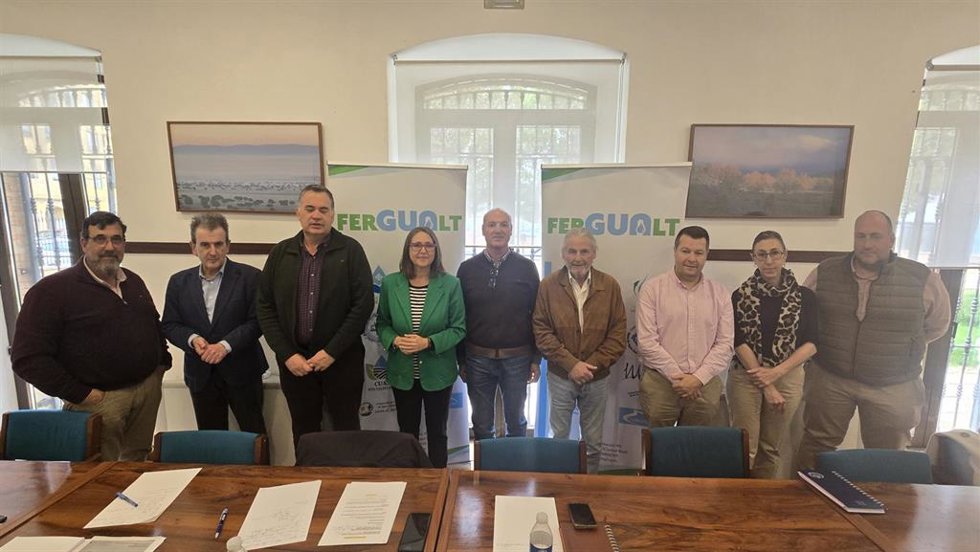 Monserrat Muro en la reunión en la sede de la Federación de Regantes del Alto Guadiana en Tomelloso.