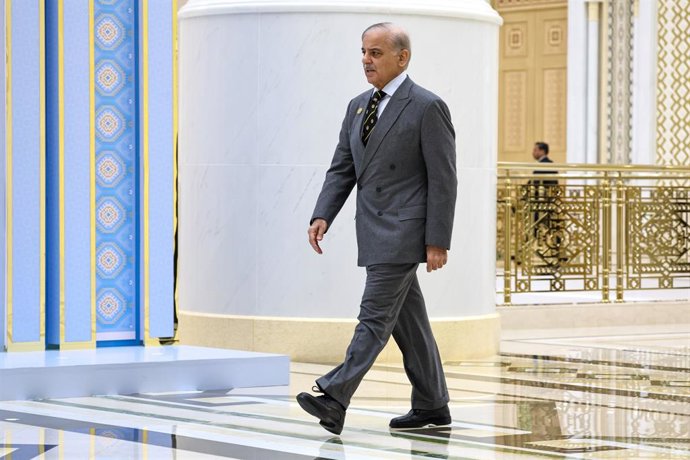 Archivo - TURKMENISTAN, ASHGABAT - DECEMBER 12, 2025: Pakistan's Prime Minister Shehbaz Sharif attends the 2025Â International Peace and Security Forum marking the UN's ''International Year of Peace and Trust'' (2025) and the 30th anniversary of Turkmenis