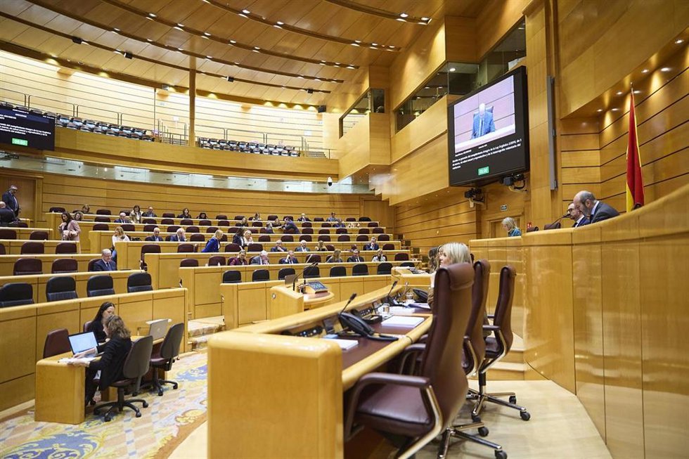 El presidente del Senado, Pedro Rollán, durante una sesión plenaria, en el Senado, a 18 de marzo de 2026, en Madrid (España). El Senado vota hoy la Ley Orgánica de Multirreincidencia, que endurece el tratamiento penal de los reincidentes y ha sido modific