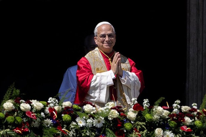 05 April 2026, Vatican, Vatican city: Pope Leo XIV addresses worshippers during Easter Sunday Mass at St. Peter's Square in Vatican. Photo: Marek Ladzinski/ZUMA Press Wire/dpa