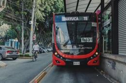 Archivo - Autobús de la Red de Transporte Público
