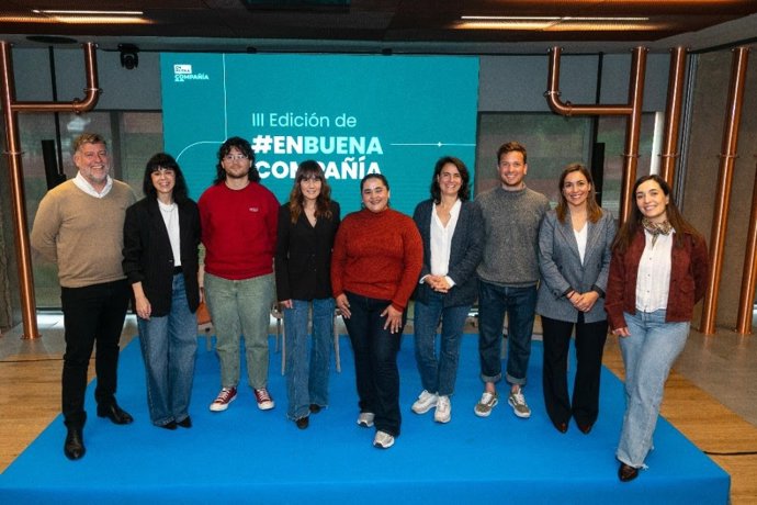 Voluntarios, representantes de entidades sociales y benefiaciarios del programa 'En Buena Compañía', de Fundación Mahou San Miguel