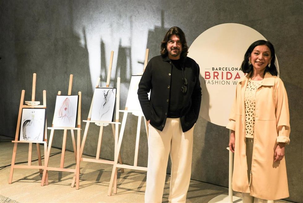 El diseñador Stéphane Rolland y la directora de BBFW 2026, Albasarí Caro, en la presentación de BBFW 2026
