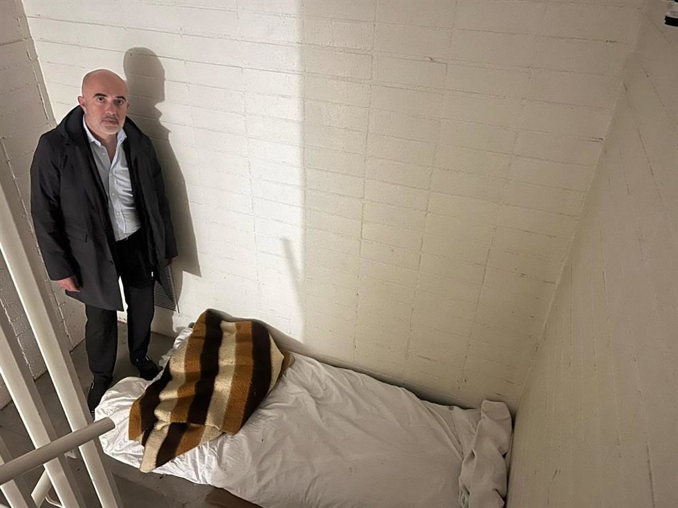 Sirera durante su visita a la salida de emergencia del Mercat Vall d'Hebron-Taxonera de Barcelona.