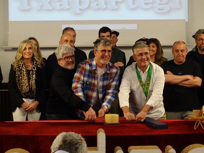 Corte del queso idiazabal en Ordizia
