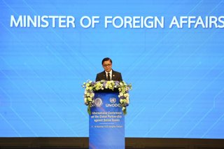 Archivo - BANGKOK, Dec. 18, 2025  -- Thai Foreign Minister Sihasak Phuangketkeow speaks at the International Conference on the Global Partnership against Online Scams in Bangkok, Thailand, Dec. 17, 2025. The International Conference on the Global Partners