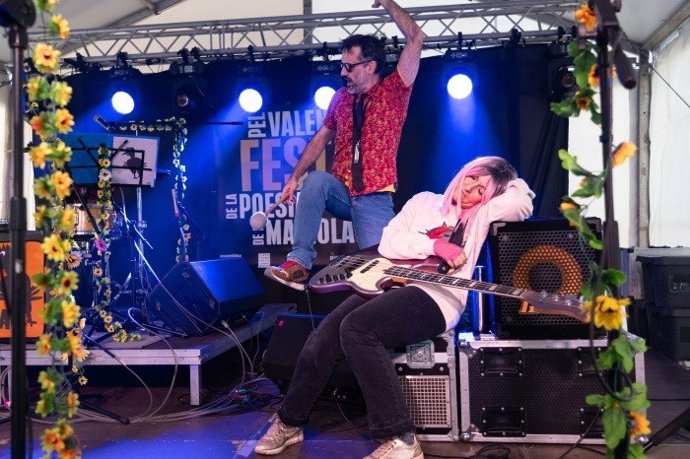 AVIVA Paiporta impulsa 'Reviscolem. Festa pel Valencià' per a "reforçar l'ús social de la llengua"