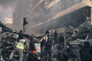 Greus danys en un edifici en el barri Mazraa de Beirut, Líban 
