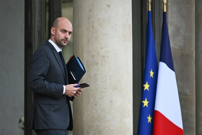 Archivo - October 22, 2025, Paris, Ile-De-France (Region, France: Mr Jean-Noel Barrot, Minister for Europe and Foreign Affairs, at the Council of Ministers meeting on 22 October 2015