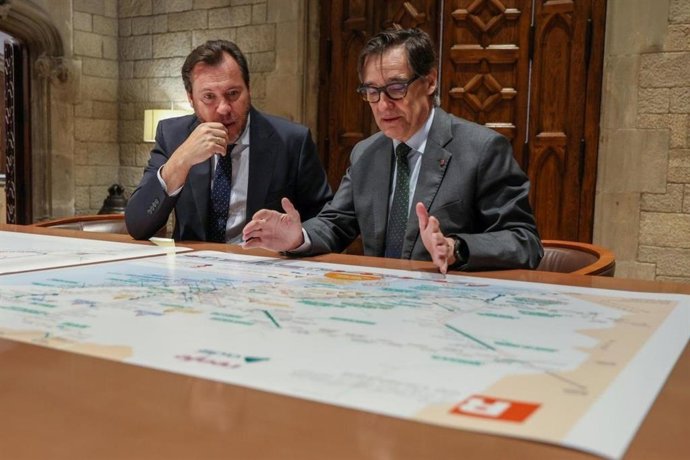 El presidente de la Generalitat, Salvador Illa, se ha reunido con el ministro de Transportes y Movilidad Sostenible del Gobierno de España, Óscar Puente