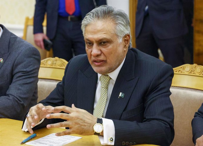 Archivo - Arquivo - O ministro das Relações Exteriores e vice-primeiro-ministro do Paquistão, Ishaq Dar, em uma foto de arquivo