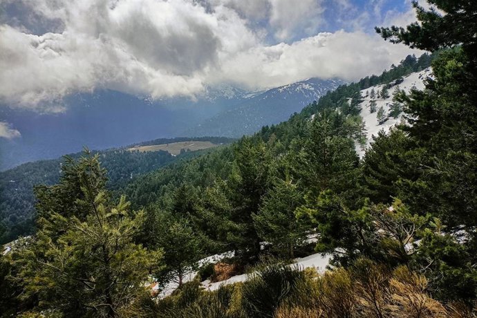 Archivo - Entorno de la Laguna Grande de Peñalara, a 2 de marzo de 2026, en Madrid (España).