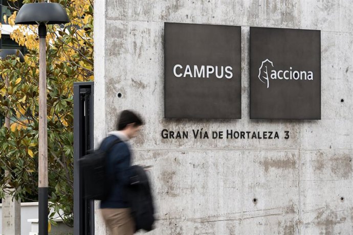 Archivo - Logotipo de Acciona en la sede de Madrid, a 14 de noviembre de 2025, en Madrid
