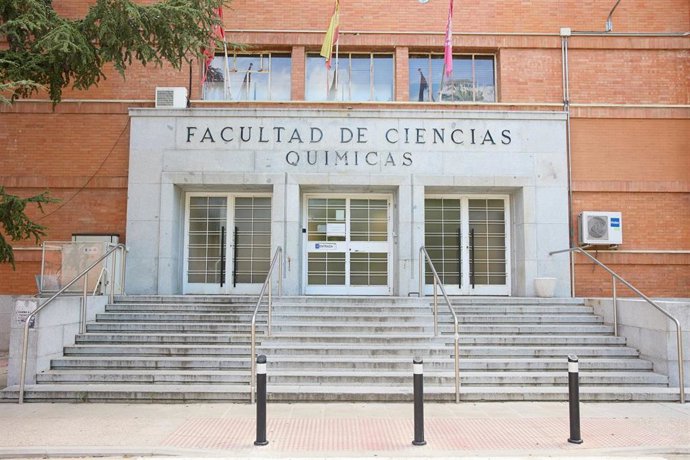Archivo - Fachada de la Facultad de Ciencias Químicas de la Universidad Complutense de Madrid (UCM), a 3 de mayo de 2024, en Madrid (España). La Facultad de Ciencias Químicas de la UCM se fundó en 1974 como consecuencia de la separación de la Facultad de 