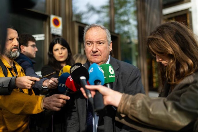 El ministro de Industria Jordi Hereu, durante la presentación mundial del Cupra Raval