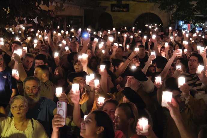 Acto del desfile de 'Luminarias' en San Bernabé