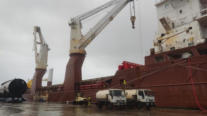 Archivo - Industria. IDESA. Puerto Avilés.