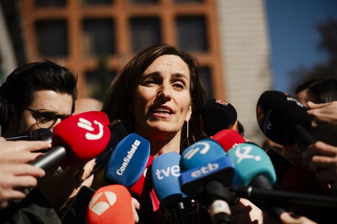 García afirma que Madrid no está para "alaracas judiciales" y recurrir la Ley de Gestión Pública tras su revés en aborto