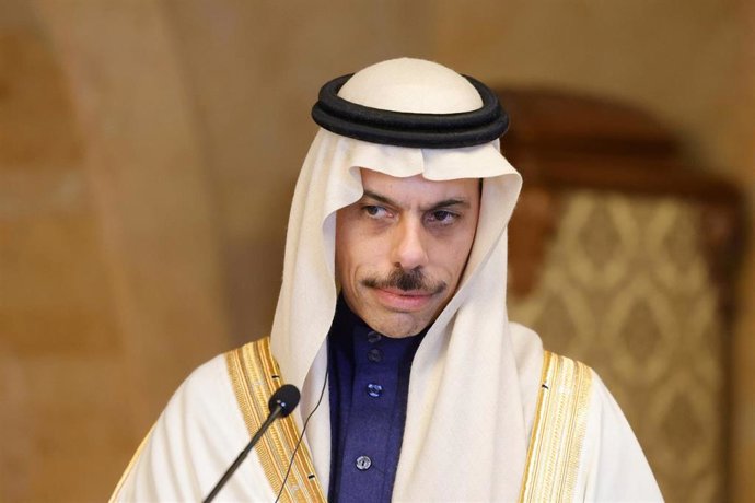 Archivo - El ministro de Exteriores de Arabia Saudí, Faisal bin Farhan Al Saud.