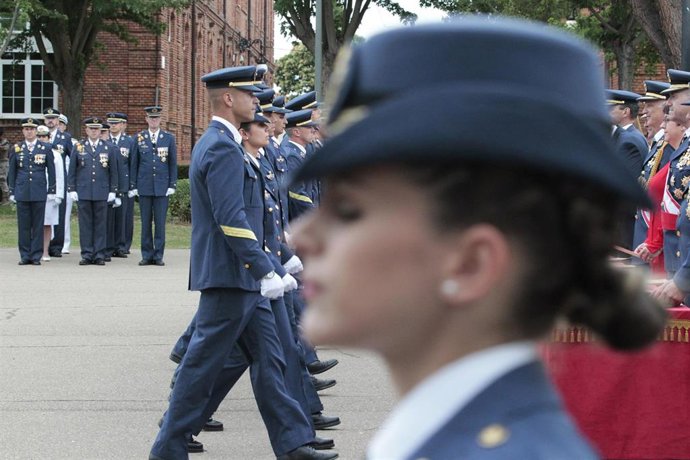 Archivo - Suboficiales del Ejército del Aire en la Academia Básica del Aire (ABA) de León.