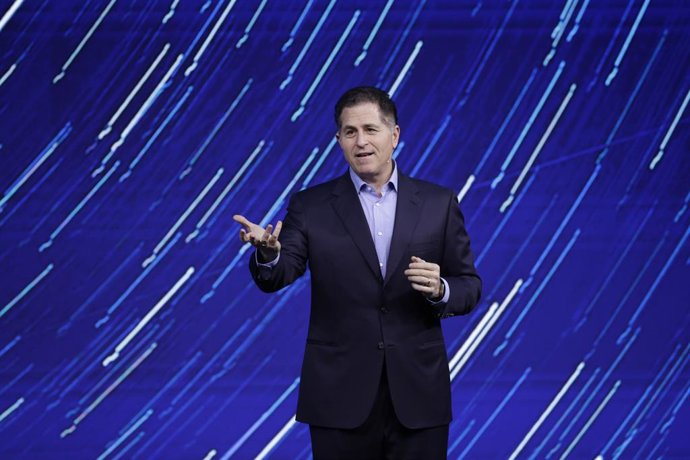 Archivo - El ceo de Dell Technologies, Michael Dell, interviene durante la sesión del MWC 'New strategies for a new era' el primer día de la XVIII edición del Mobile World Congress (MWC), en el recinto Gran Via de Fira de Barcelona en L'Hospitalet de Llob