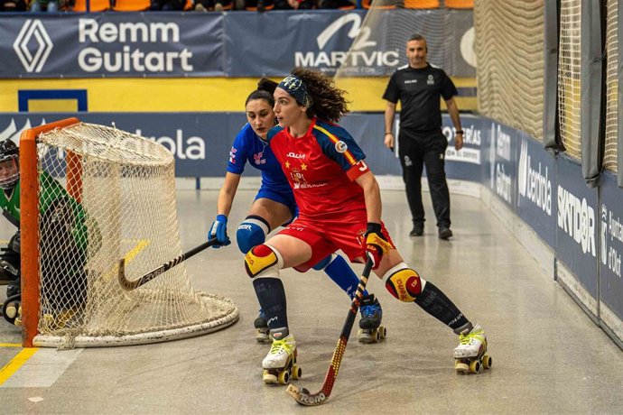 Archivo - Anna Casarramona durante un Campeonato de Europa de hockey patines con la selección española