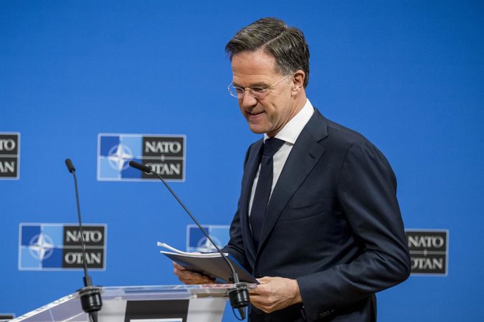 24 de fevereiro de 2025: O secretário-geral da OTAN, Mark Rutte, discursa durante uma coletiva de imprensa para apresentar o Relatório Anual da OTAN de 2025 na sede da OTAN em Bruxelas, Bélgica, na quinta-feira, 26 de março de 2026. O relatório identifica
