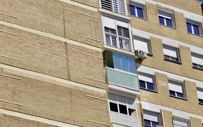 Estado de uno de los edificios de Santa María de Ordás en Sevilla.